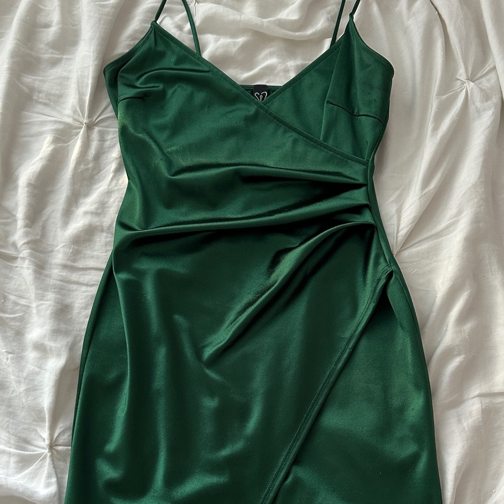 green | silk | dress 💚 | short | tight